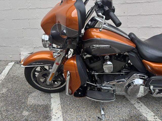 2015 Harley-Davidson Electra Glide® Ultra Classic® in Manchester, New Hampshire - Photo 10