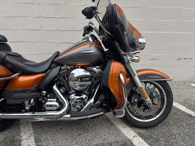 2015 Harley-Davidson Electra Glide® Ultra Classic® in Manchester, New Hampshire - Photo 9