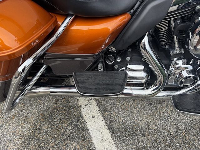 2015 Harley-Davidson Electra Glide® Ultra Classic® in Manchester, New Hampshire - Photo 14