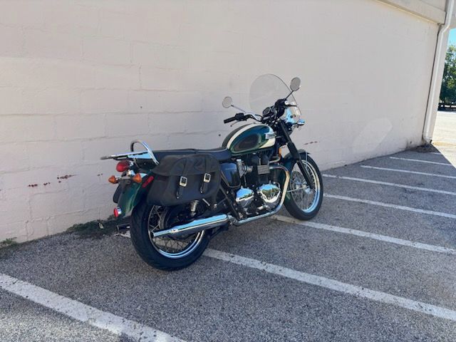 2011 Triumph Bonneville T100 in Manchester, New Hampshire - Photo 3