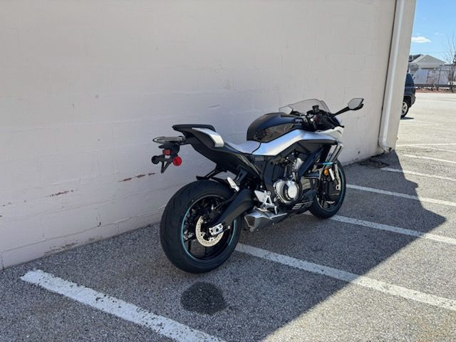 2025 CFMOTO 675SS in Manchester, New Hampshire - Photo 3