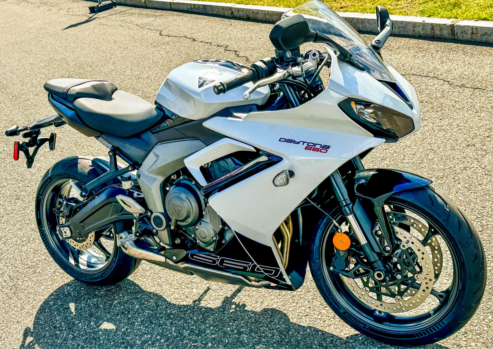 2025 Triumph Daytona 660 in Manchester, New Hampshire - Photo 13