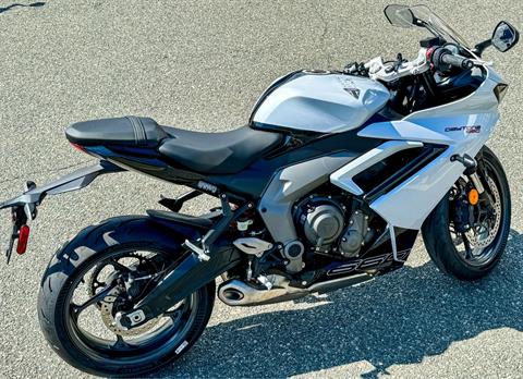 2025 Triumph Daytona 660 in Manchester, New Hampshire - Photo 15