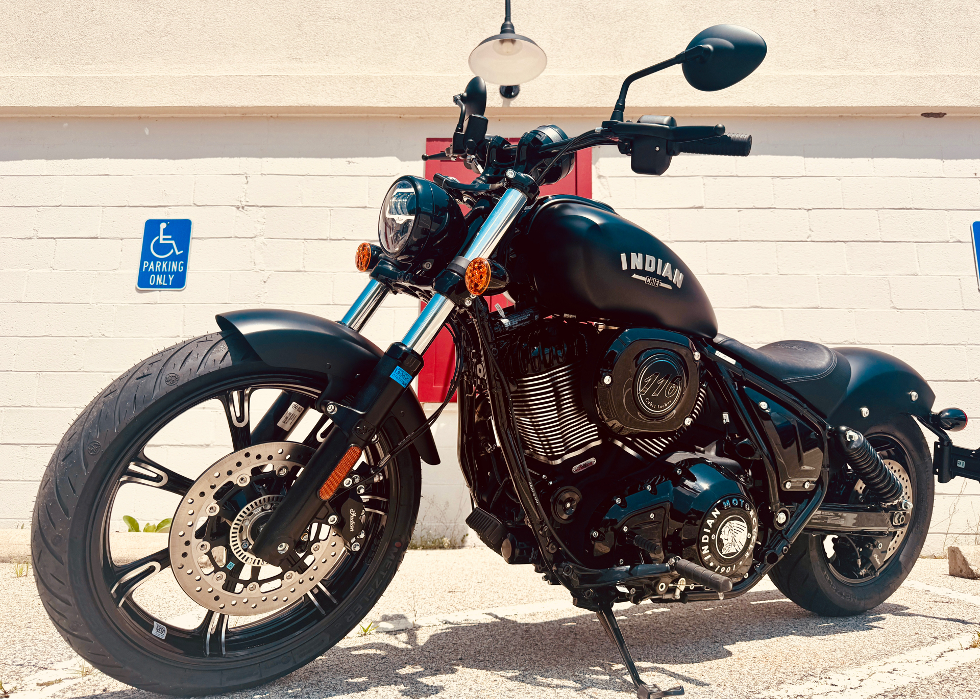 2025 Indian Motorcycle Chief Dark Horse® in Manchester, New Hampshire - Photo 5
