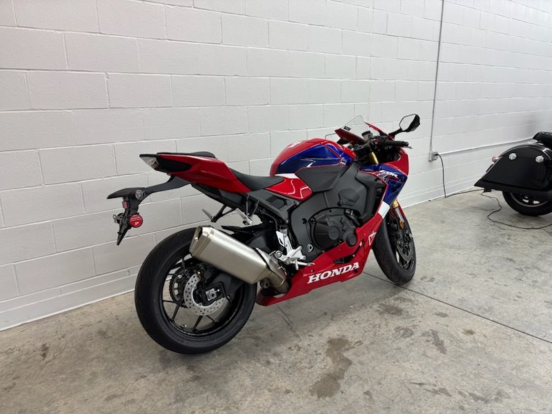 2024 Honda CBR1000RR ABS in Manchester, New Hampshire - Photo 3