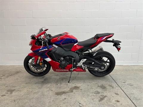 2024 Honda CBR1000RR ABS in Manchester, New Hampshire - Photo 4
