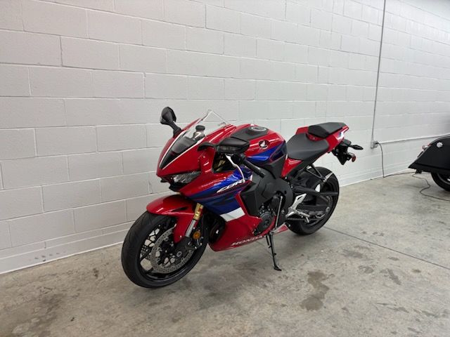 2024 Honda CBR1000RR ABS in Manchester, New Hampshire - Photo 5