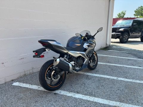 2023 Kawasaki Ninja 400 ABS in Manchester, New Hampshire - Photo 3