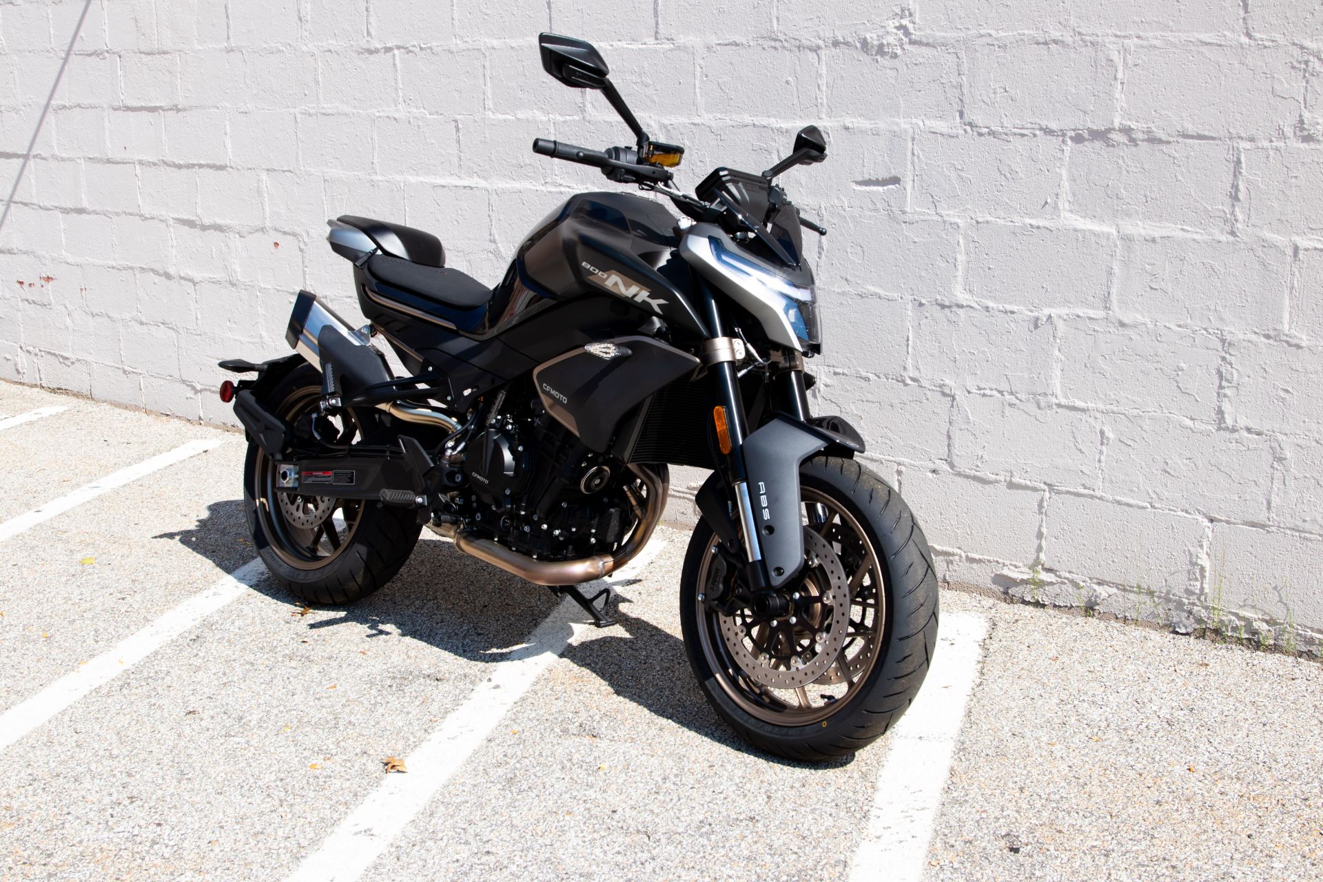 2024 CFMOTO 800NK in Manchester, New Hampshire - Photo 2