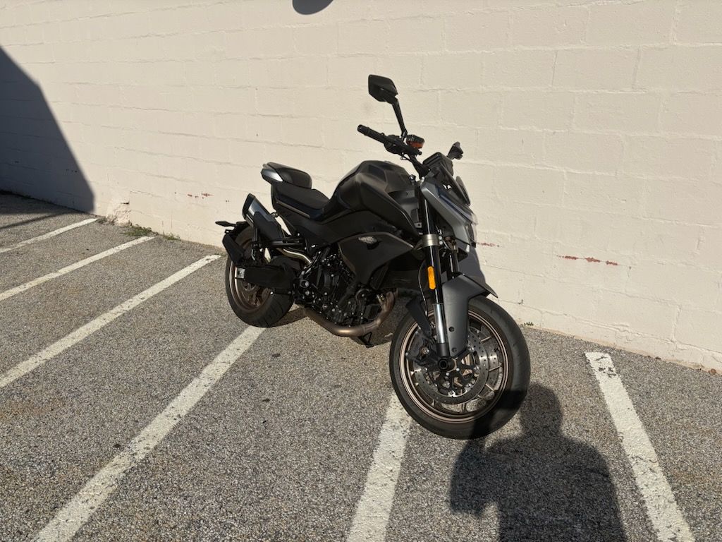 2024 CFMOTO 800NK in Manchester, New Hampshire - Photo 2