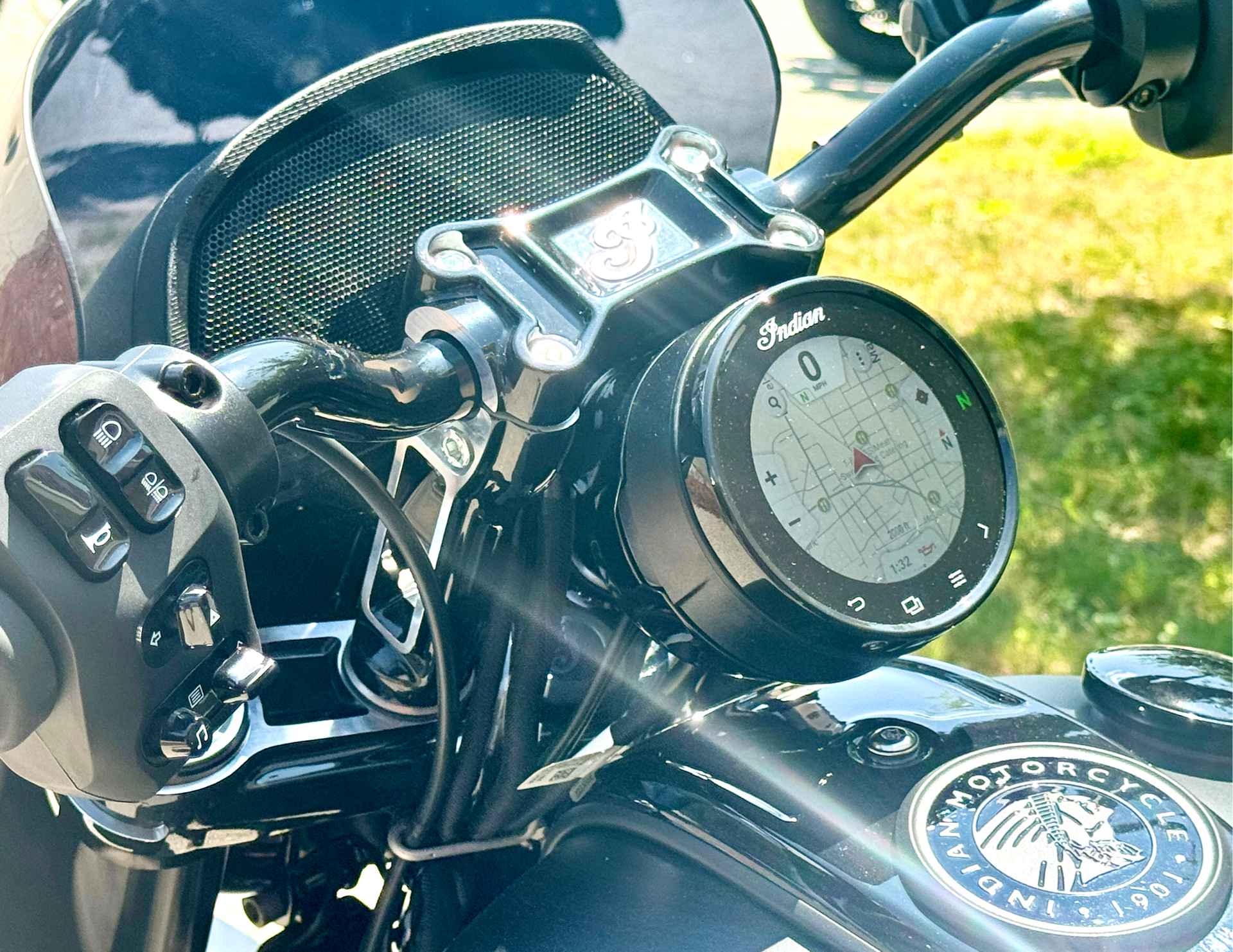 2025 Indian Motorcycle Sport Chief RT in Manchester, New Hampshire - Photo 12