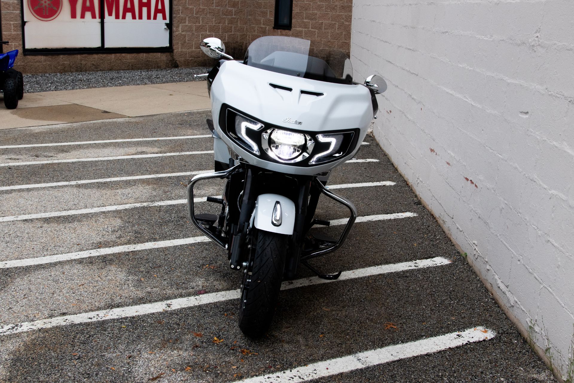 2024 Indian Motorcycle Challenger® Limited with PowerBand Audio Package in Manchester, New Hampshire - Photo 3