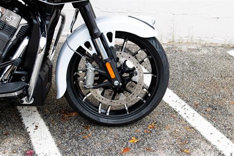 2024 Indian Motorcycle Challenger® Limited with PowerBand Audio Package in Manchester, New Hampshire - Photo 4