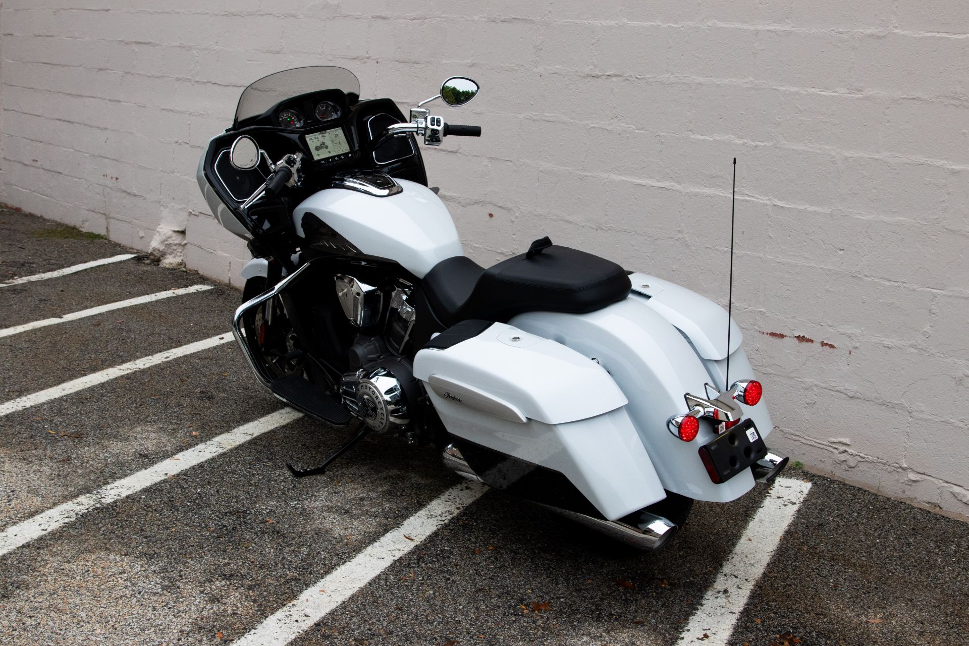 2024 Indian Motorcycle Challenger® Limited with PowerBand Audio Package in Manchester, New Hampshire - Photo 12