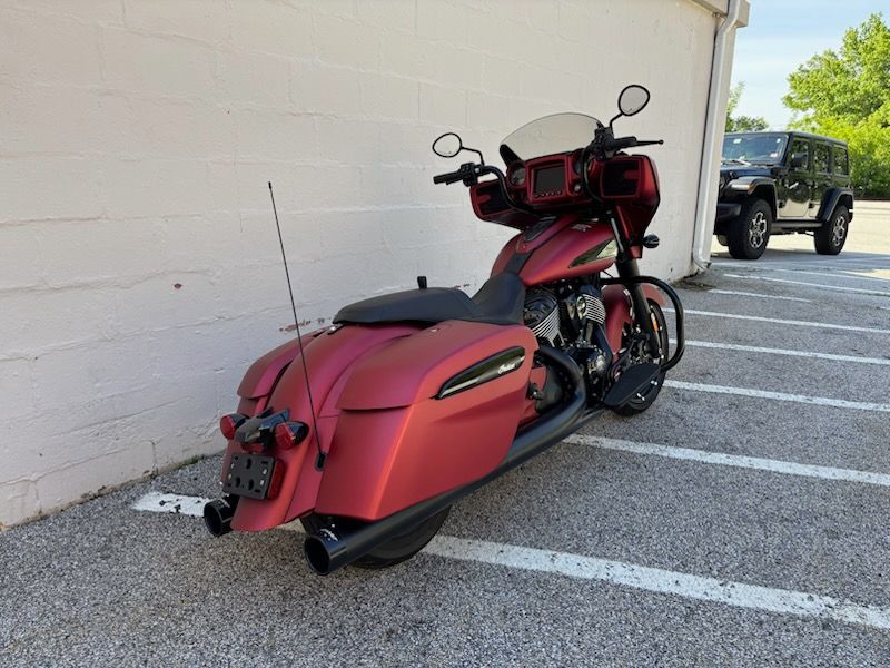 2023 Indian Motorcycle Chieftain® Dark Horse® in Manchester, New Hampshire - Photo 3