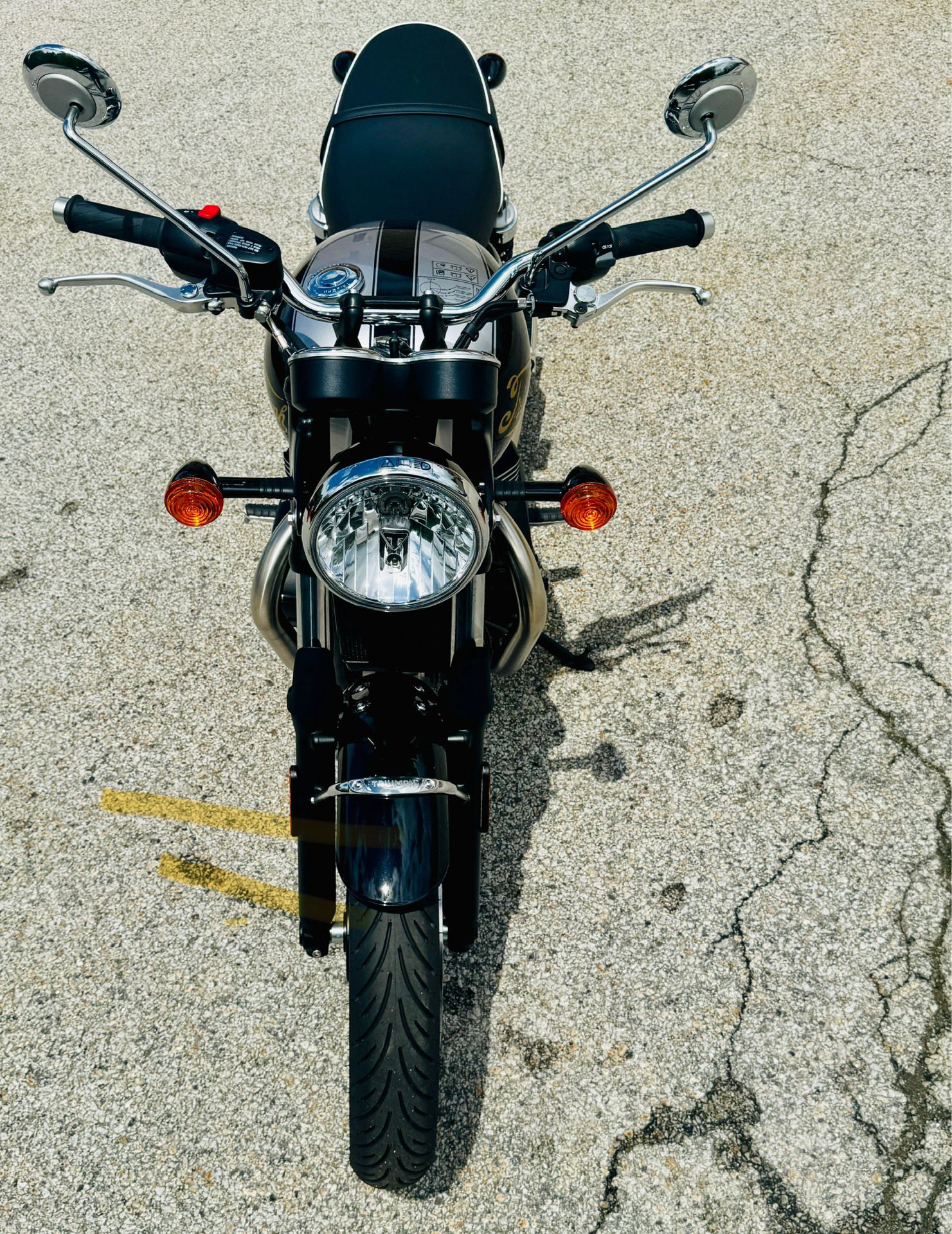 2025 Triumph Bonneville T100 in Manchester, New Hampshire - Photo 18