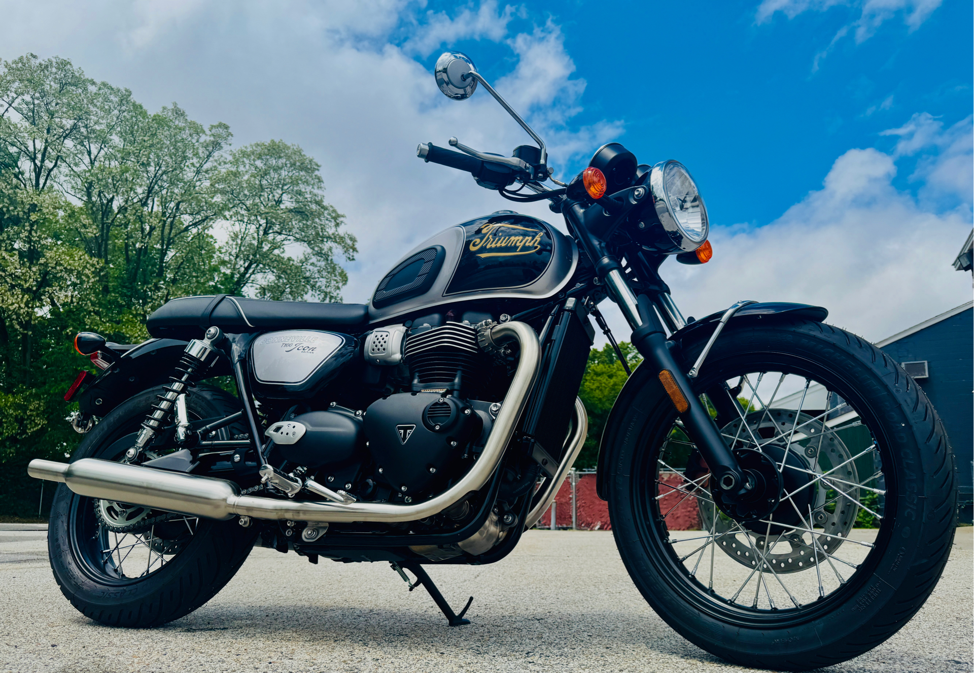 2025 Triumph Bonneville T100 in Manchester, New Hampshire - Photo 24