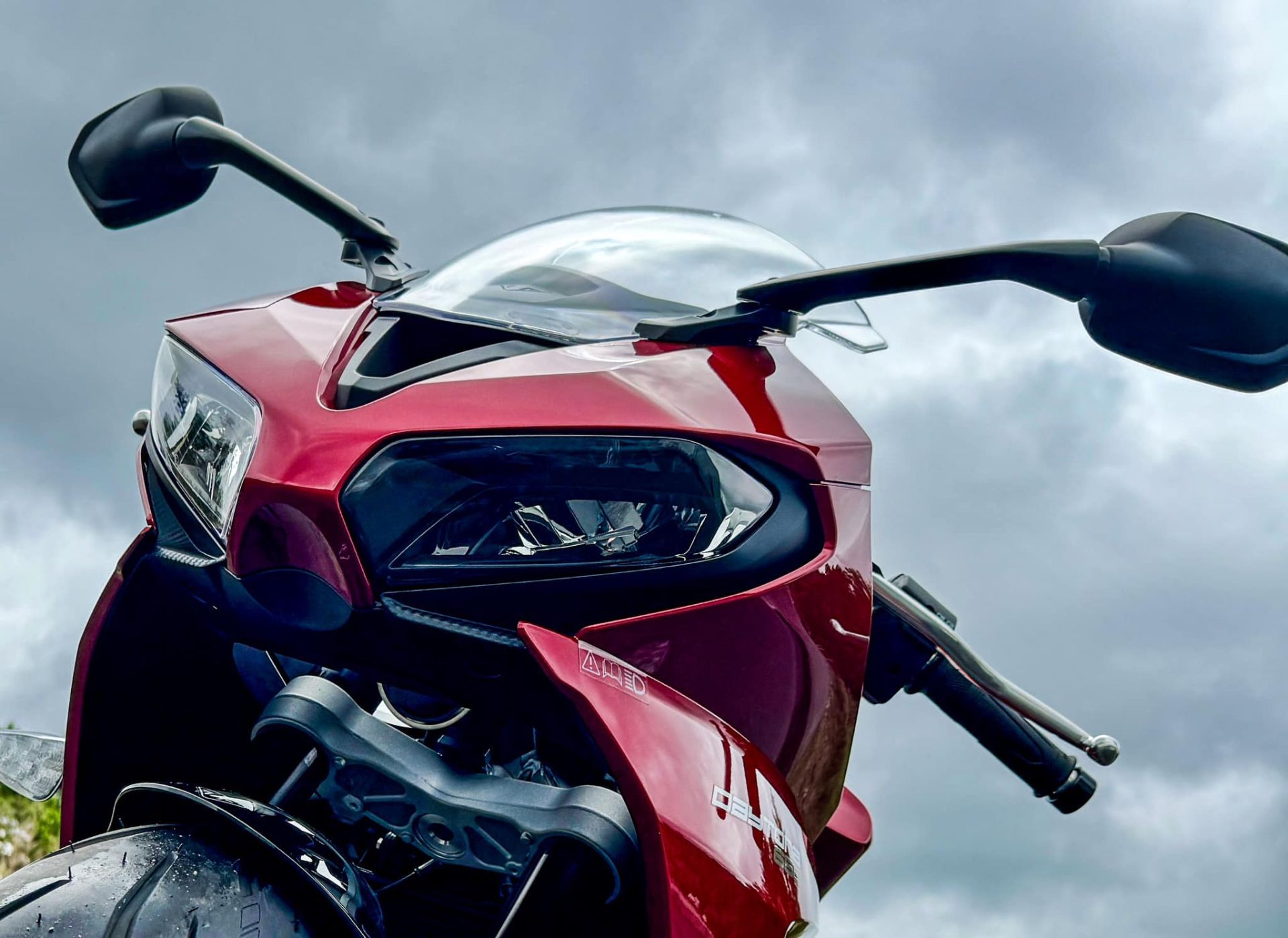 2025 Triumph Daytona 660 in Manchester, New Hampshire - Photo 10