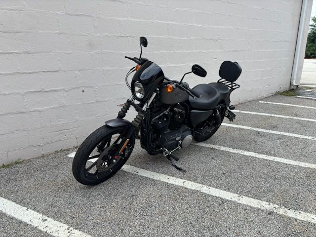 2017 Harley-Davidson Iron 883™ in Manchester, New Hampshire - Photo 5
