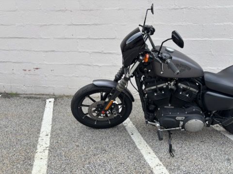2017 Harley-Davidson Iron 883™ in Manchester, New Hampshire - Photo 10