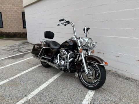 2013 Harley-Davidson Road King® 110th Anniversary Edition in Manchester, New Hampshire - Photo 2