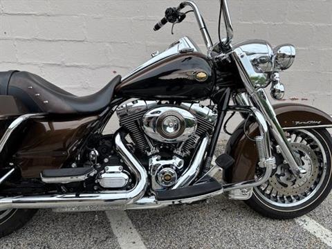 2013 Harley-Davidson Road King® 110th Anniversary Edition in Manchester, New Hampshire - Photo 9