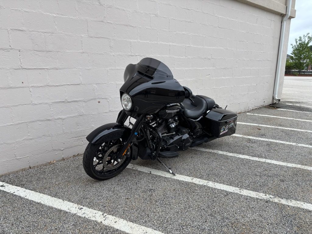 2020 Harley-Davidson Street Glide® Special in Manchester, New Hampshire - Photo 2