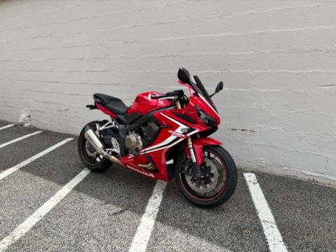 2020 Honda CBR650R ABS in Manchester, New Hampshire - Photo 2