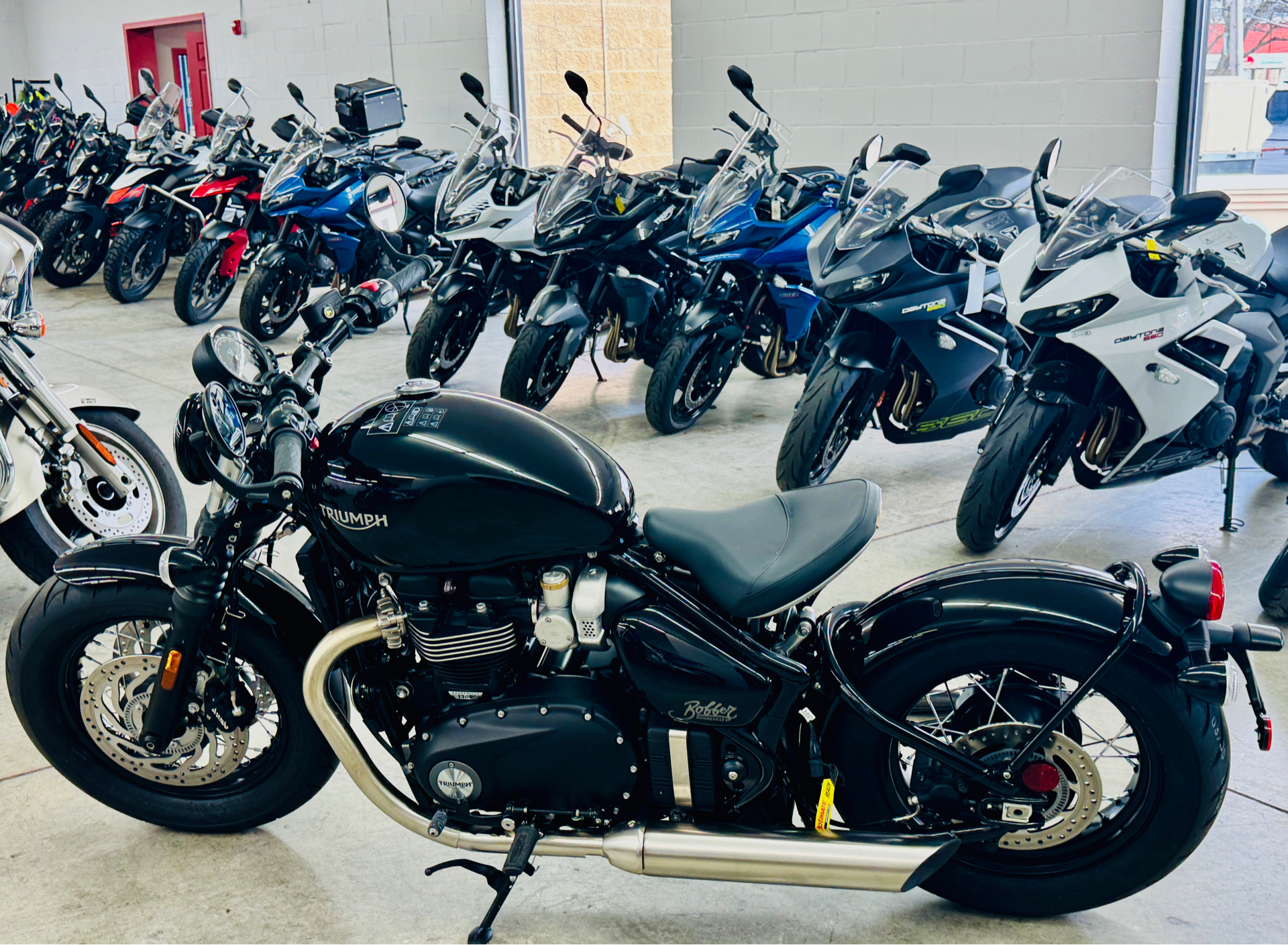 2024 Triumph Bonneville Bobber in Manchester, New Hampshire - Photo 19