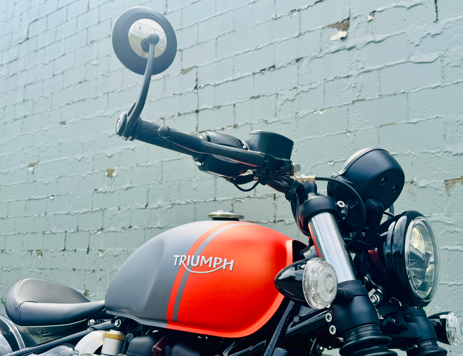 2025 Triumph Bonneville Bobber in Manchester, New Hampshire - Photo 18