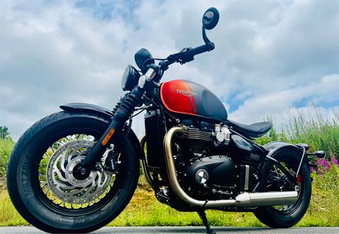 2025 Triumph Bonneville Bobber in Manchester, New Hampshire - Photo 17