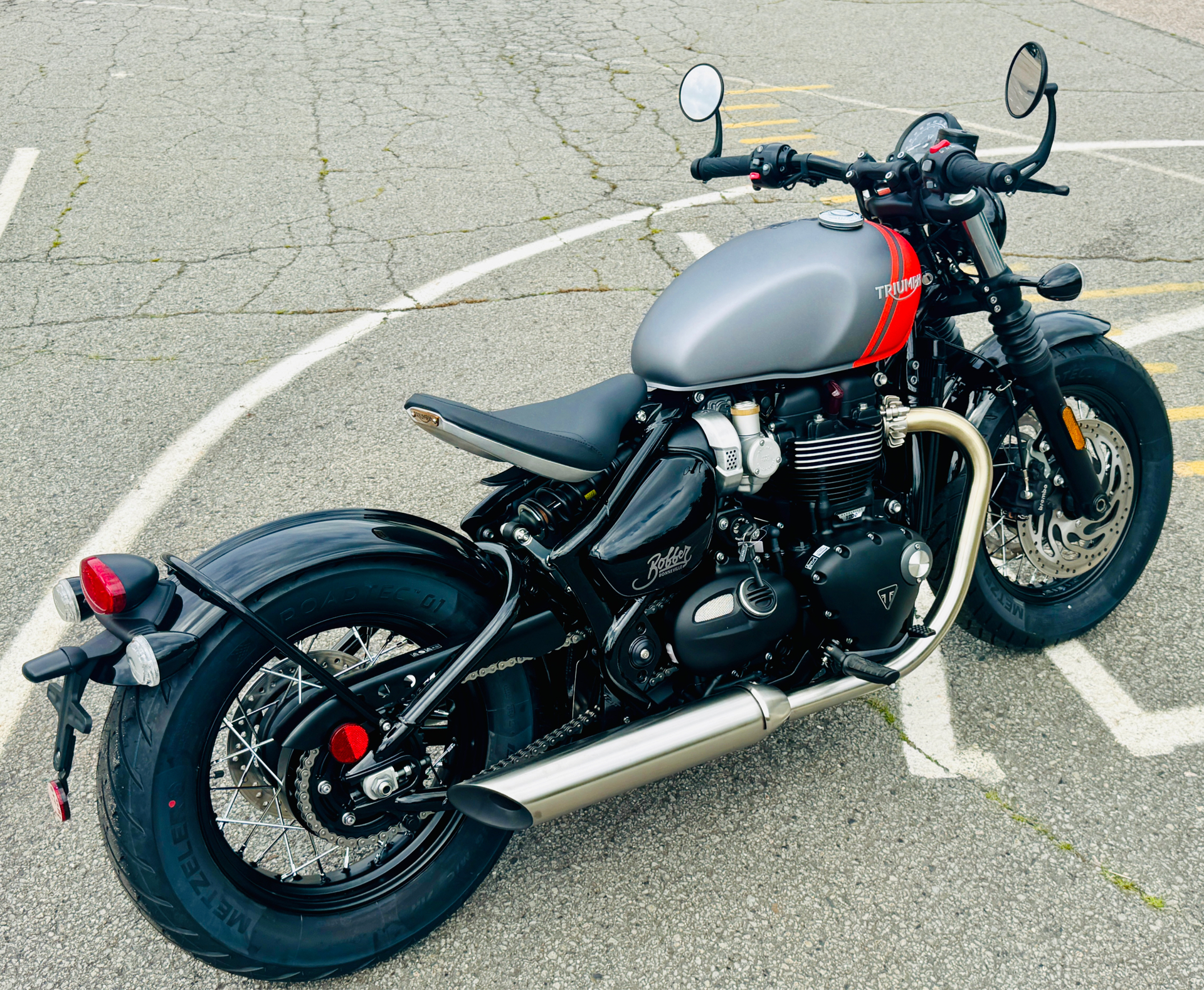 2025 Triumph Bonneville Bobber in Manchester, New Hampshire - Photo 15