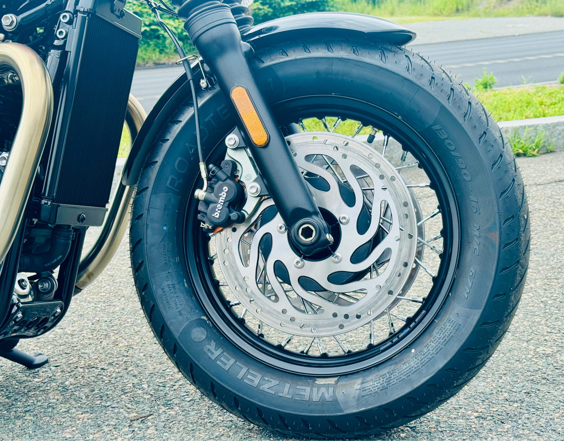 2025 Triumph Bonneville Bobber in Manchester, New Hampshire - Photo 12