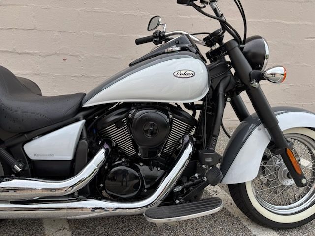 2021 Kawasaki Vulcan 900 Classic in Manchester, New Hampshire - Photo 9