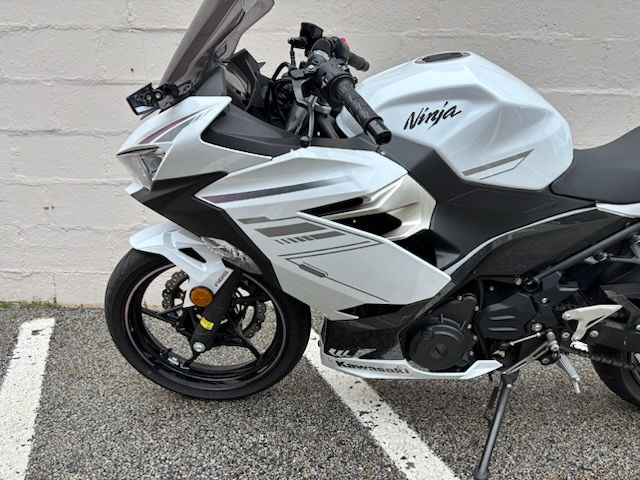 2023 Kawasaki Ninja 400 ABS in Manchester, New Hampshire - Photo 10