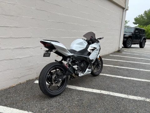 2023 Kawasaki Ninja 400 ABS in Manchester, New Hampshire - Photo 3
