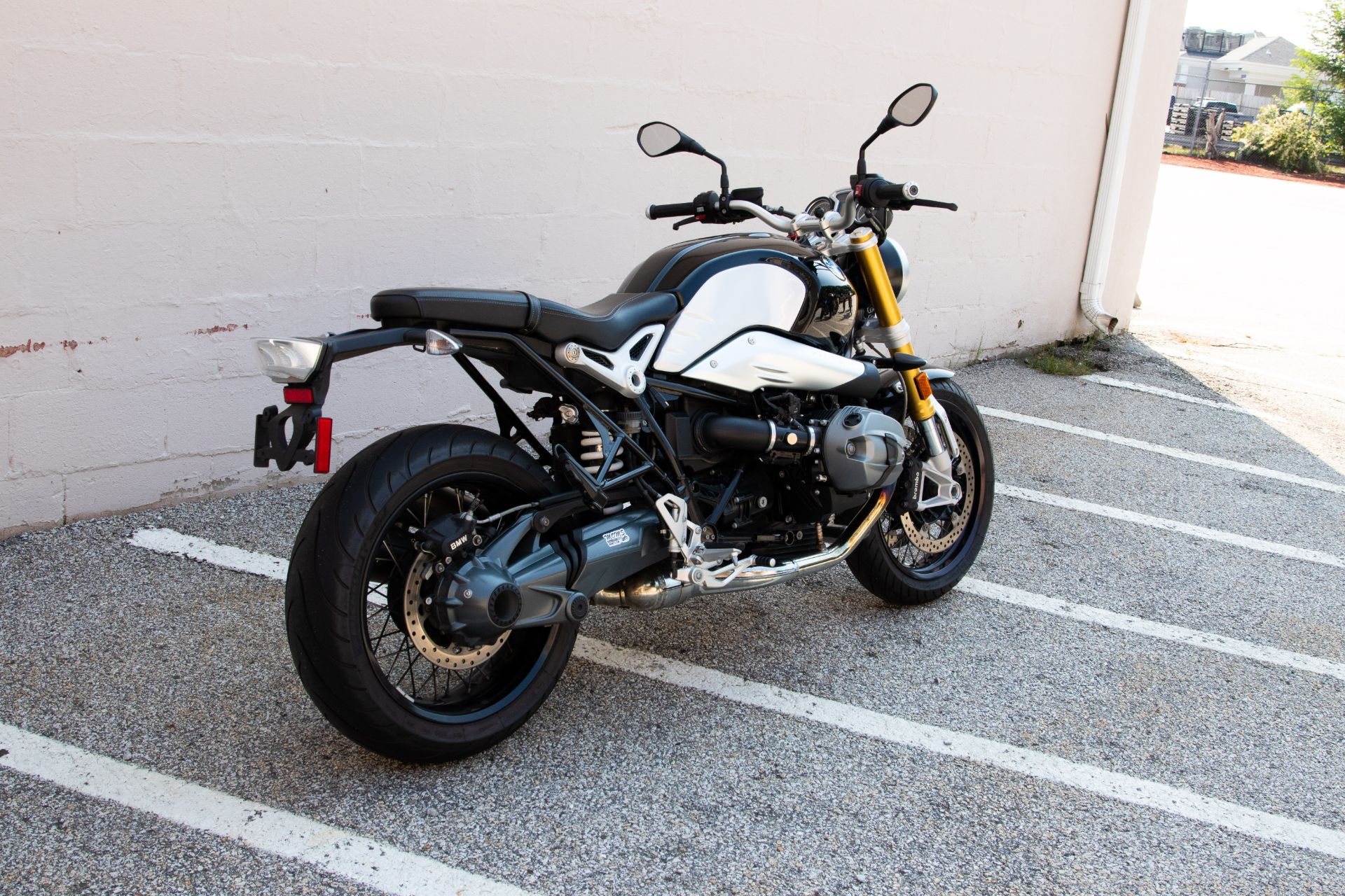 2015 BMW R nineT in Manchester, New Hampshire - Photo 6