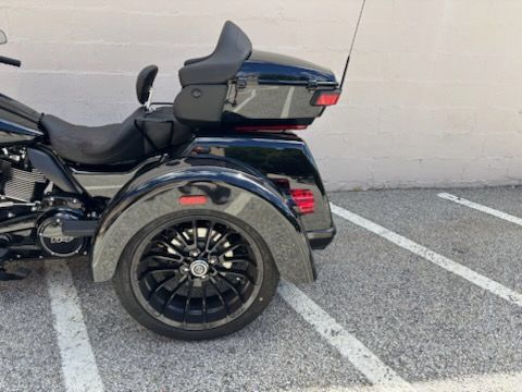 2025 Harley-Davidson Tri Glide® Ultra in Manchester, New Hampshire - Photo 12