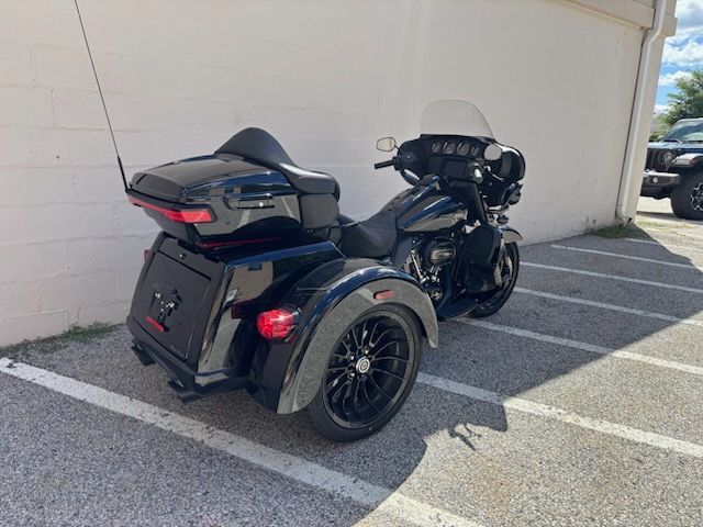 2025 Harley-Davidson Tri Glide® Ultra in Manchester, New Hampshire - Photo 3