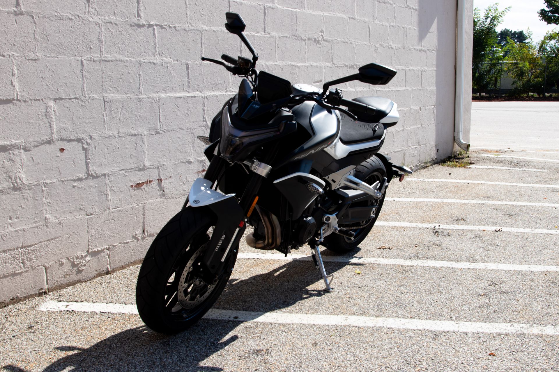 2024 CFMOTO 800NK in Manchester, New Hampshire - Photo 8