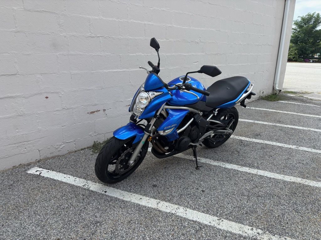 2009 Kawasaki ER-6n in Manchester, New Hampshire - Photo 2
