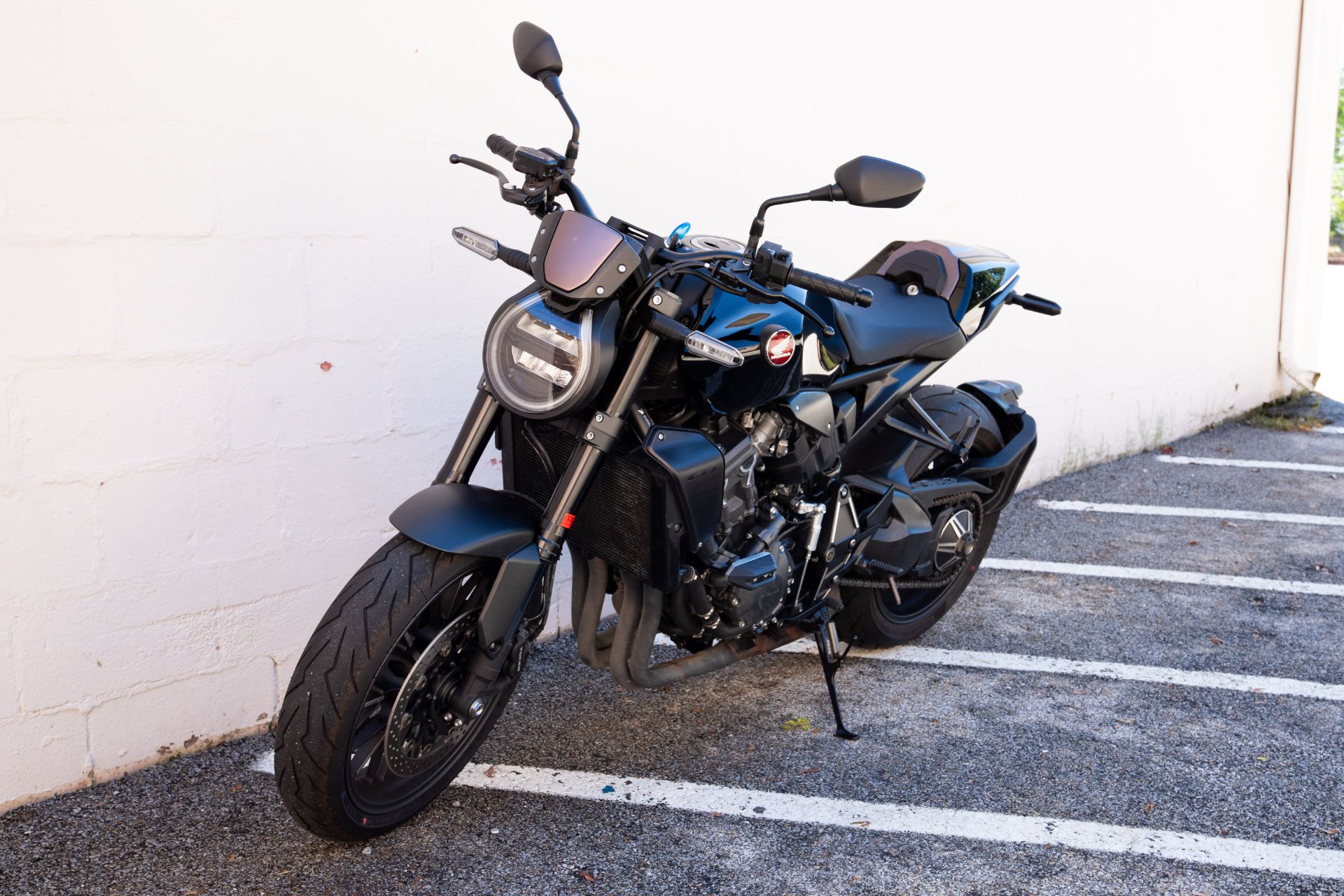 2023 Honda CB1000R Black Edition in Manchester, New Hampshire - Photo 6