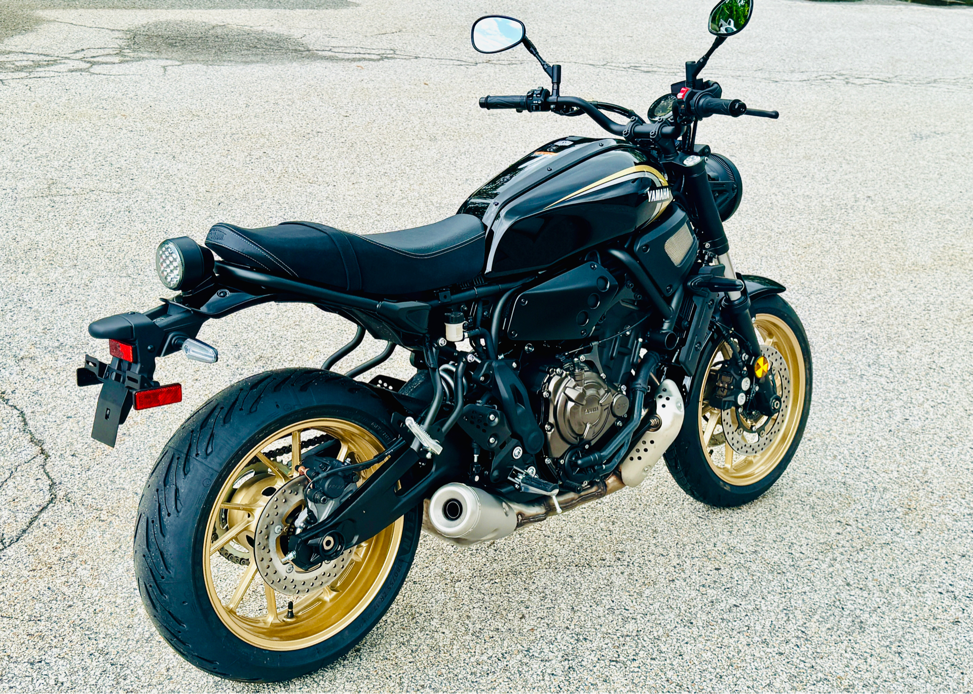2025 Yamaha XSR700 in Manchester, New Hampshire - Photo 3