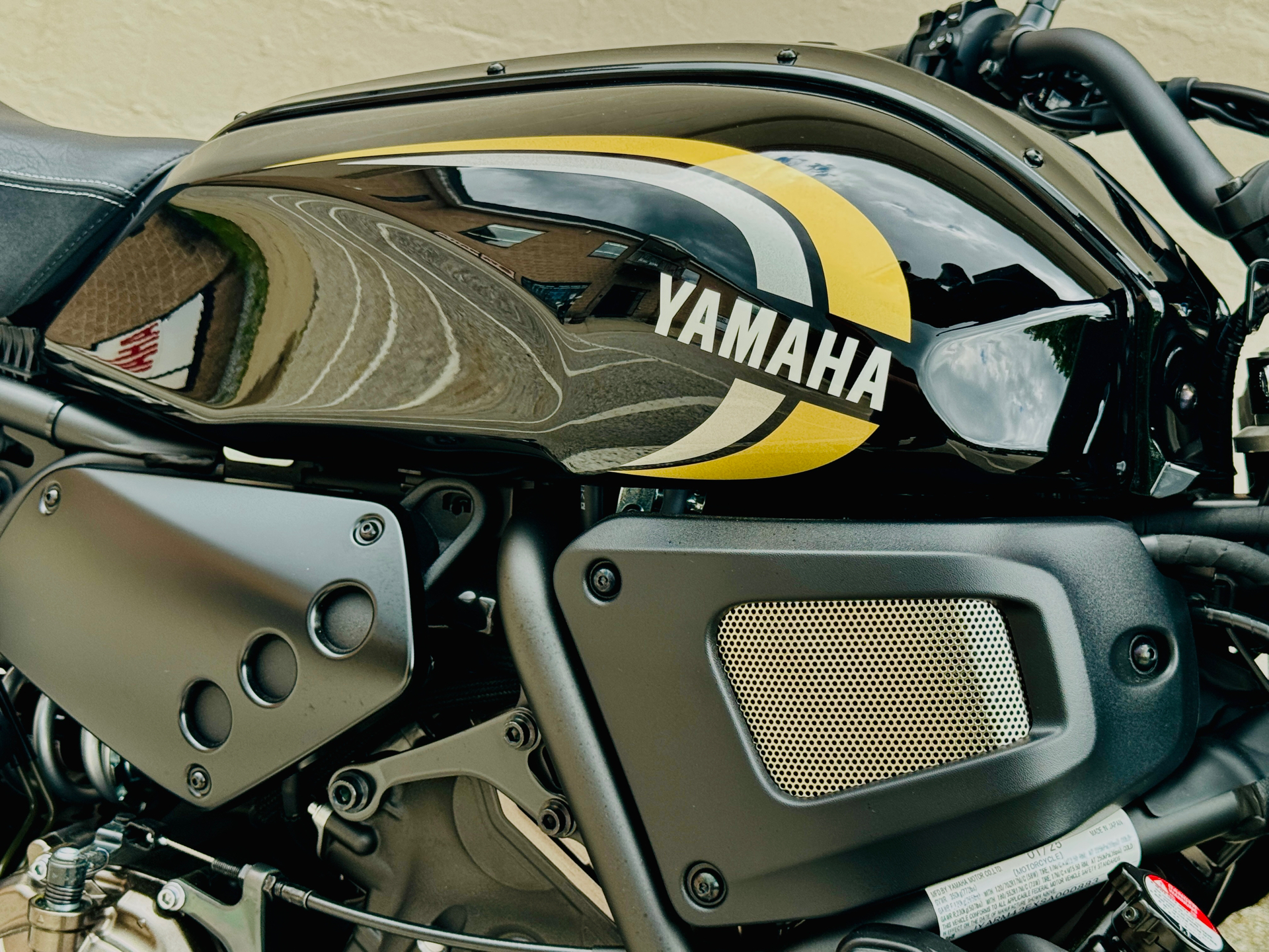 2025 Yamaha XSR700 in Manchester, New Hampshire - Photo 16