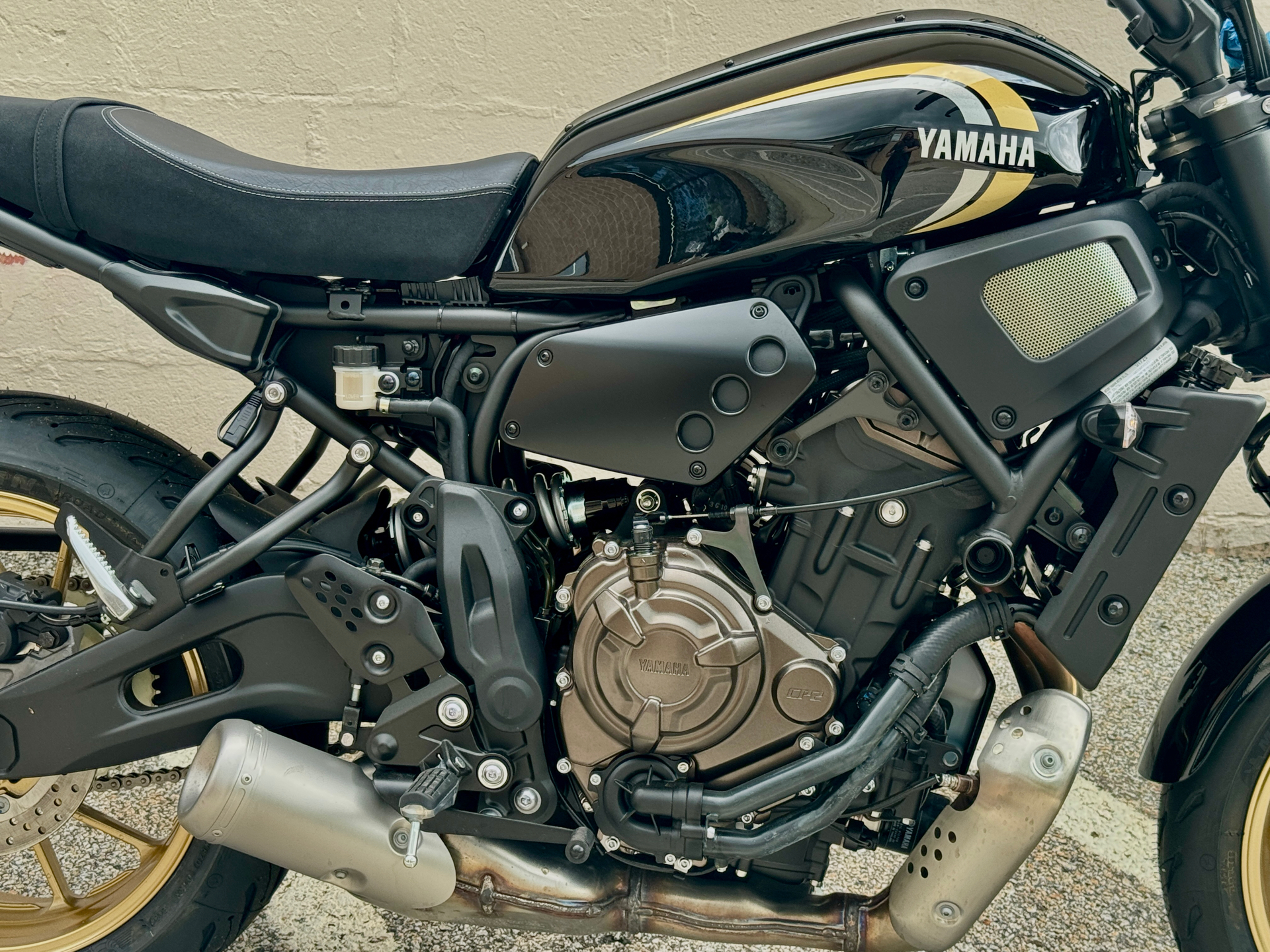 2025 Yamaha XSR700 in Manchester, New Hampshire - Photo 2