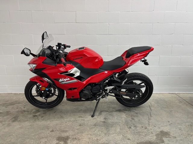 2021 Kawasaki Ninja 400 in Manchester, New Hampshire - Photo 4