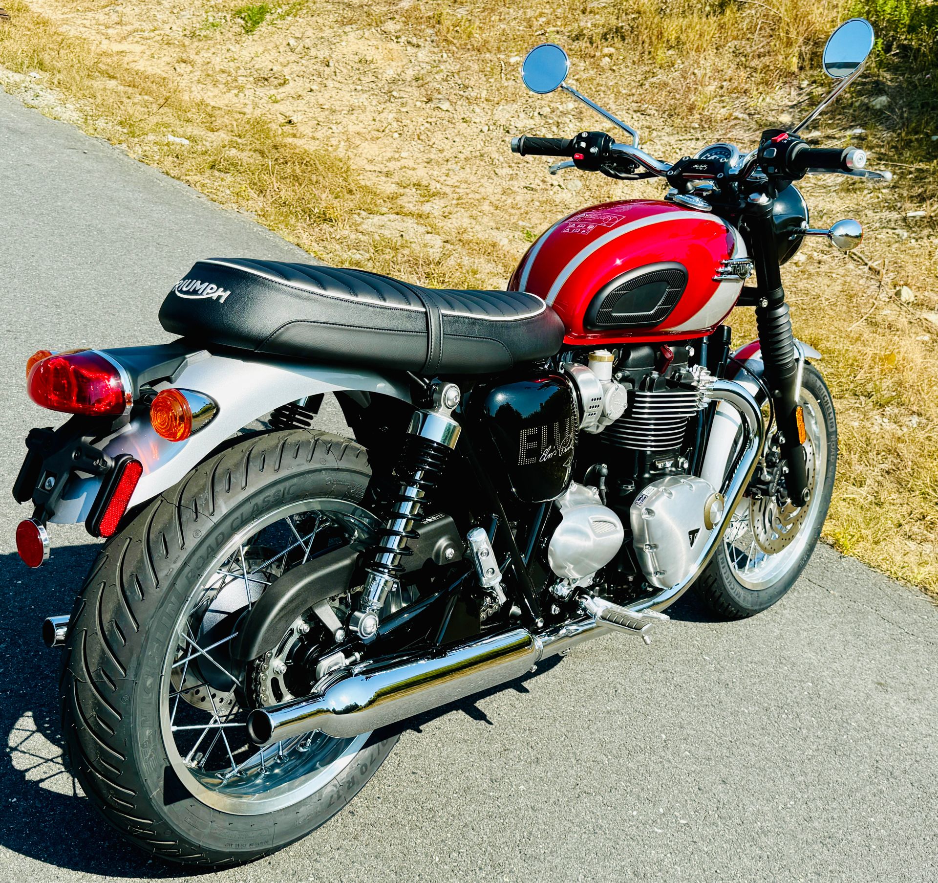 2025 Triumph Bonneville T120 Elvis Presley Limited Edition in Manchester, New Hampshire - Photo 7
