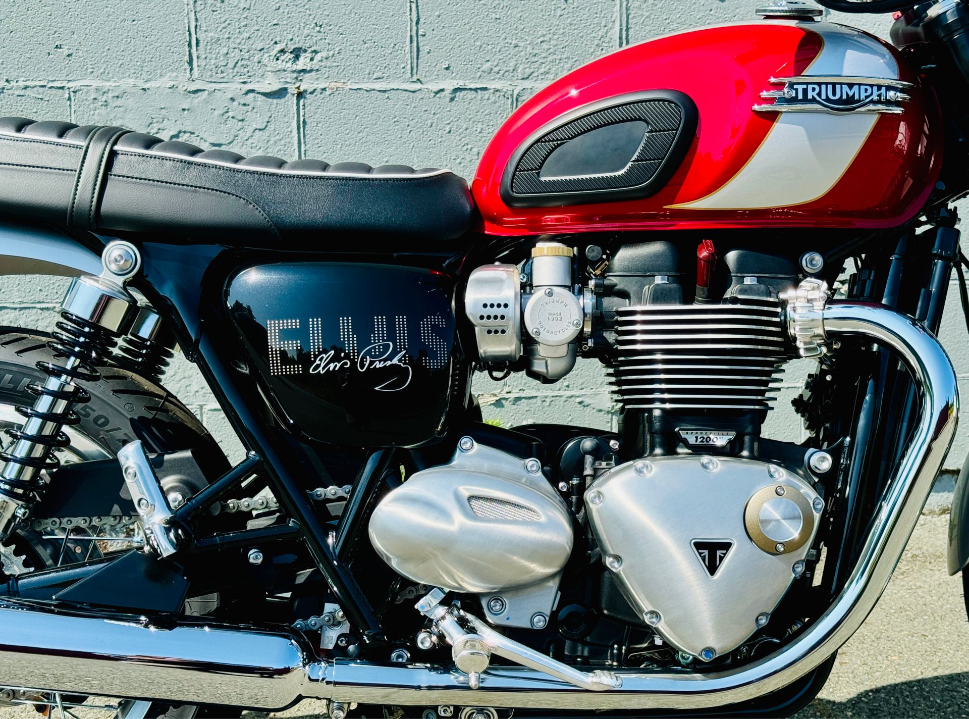 2025 Triumph Bonneville T120 Elvis Presley Limited Edition in Manchester, New Hampshire - Photo 8