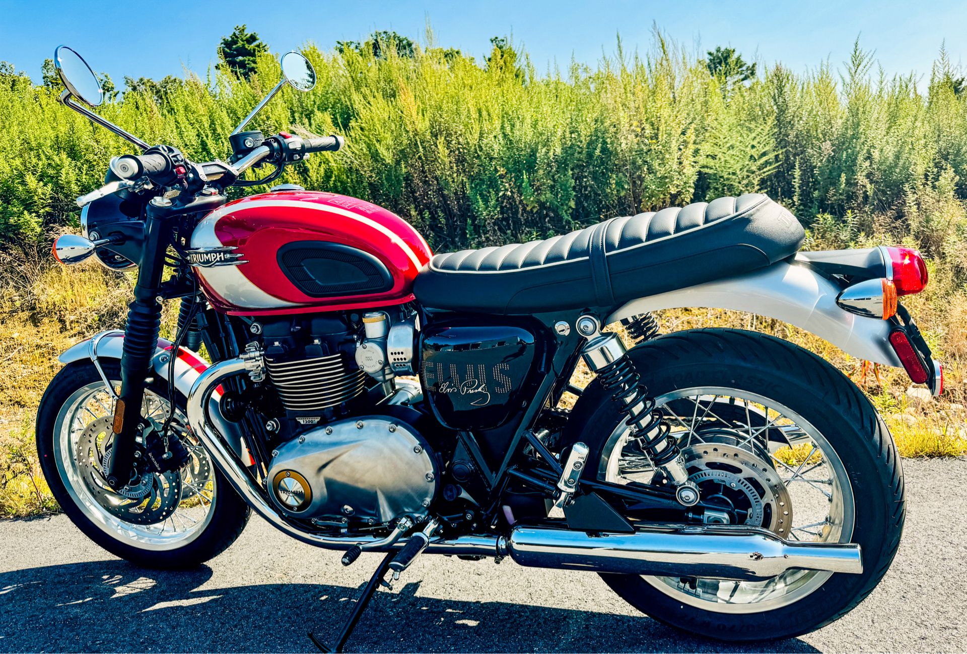 2025 Triumph Bonneville T120 Elvis Presley Limited Edition in Manchester, New Hampshire - Photo 11