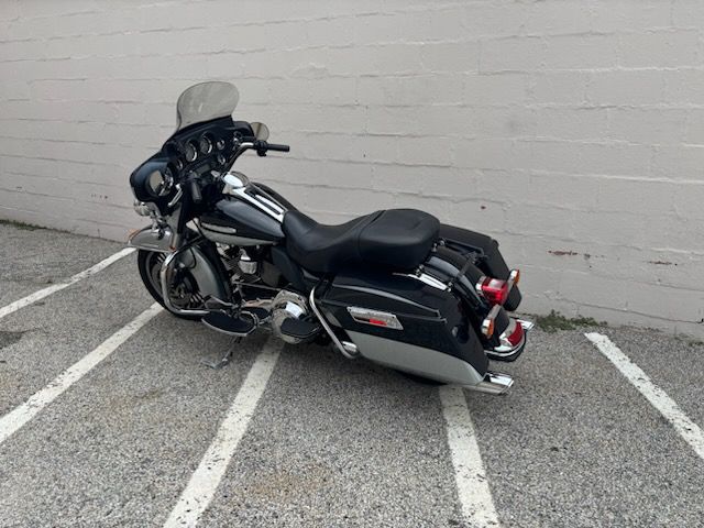 2013 Harley-Davidson Electra Glide® Ultra Limited in Manchester, New Hampshire - Photo 6